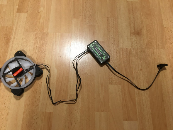 - (PC, Adapter, PC Gehäuse)