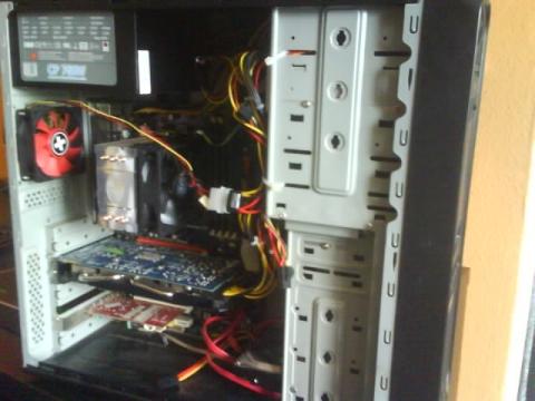 - (Cpu zu heiss, PC zu heiss)